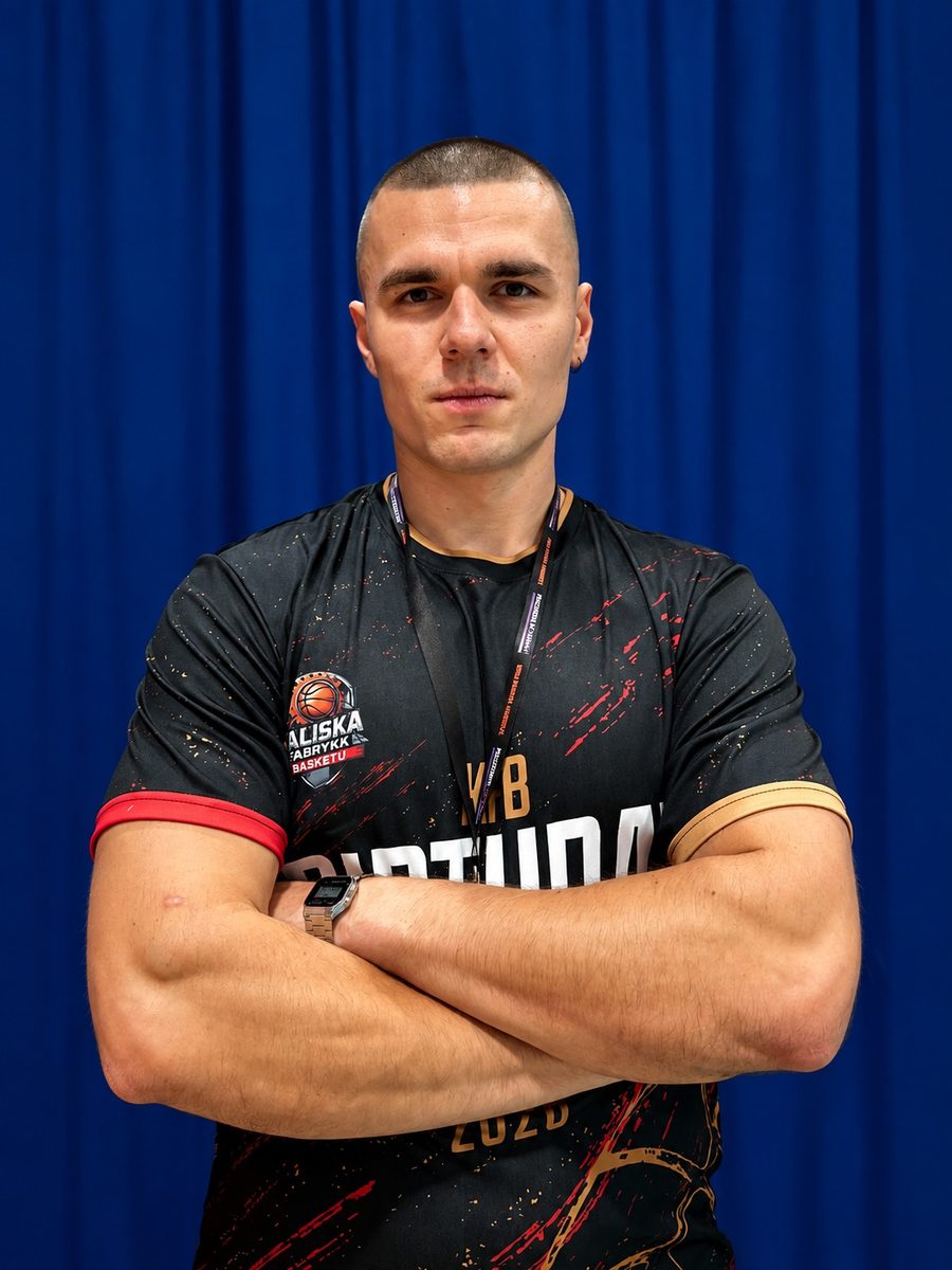Kuba Stasiak, trener grup U8 i U10
